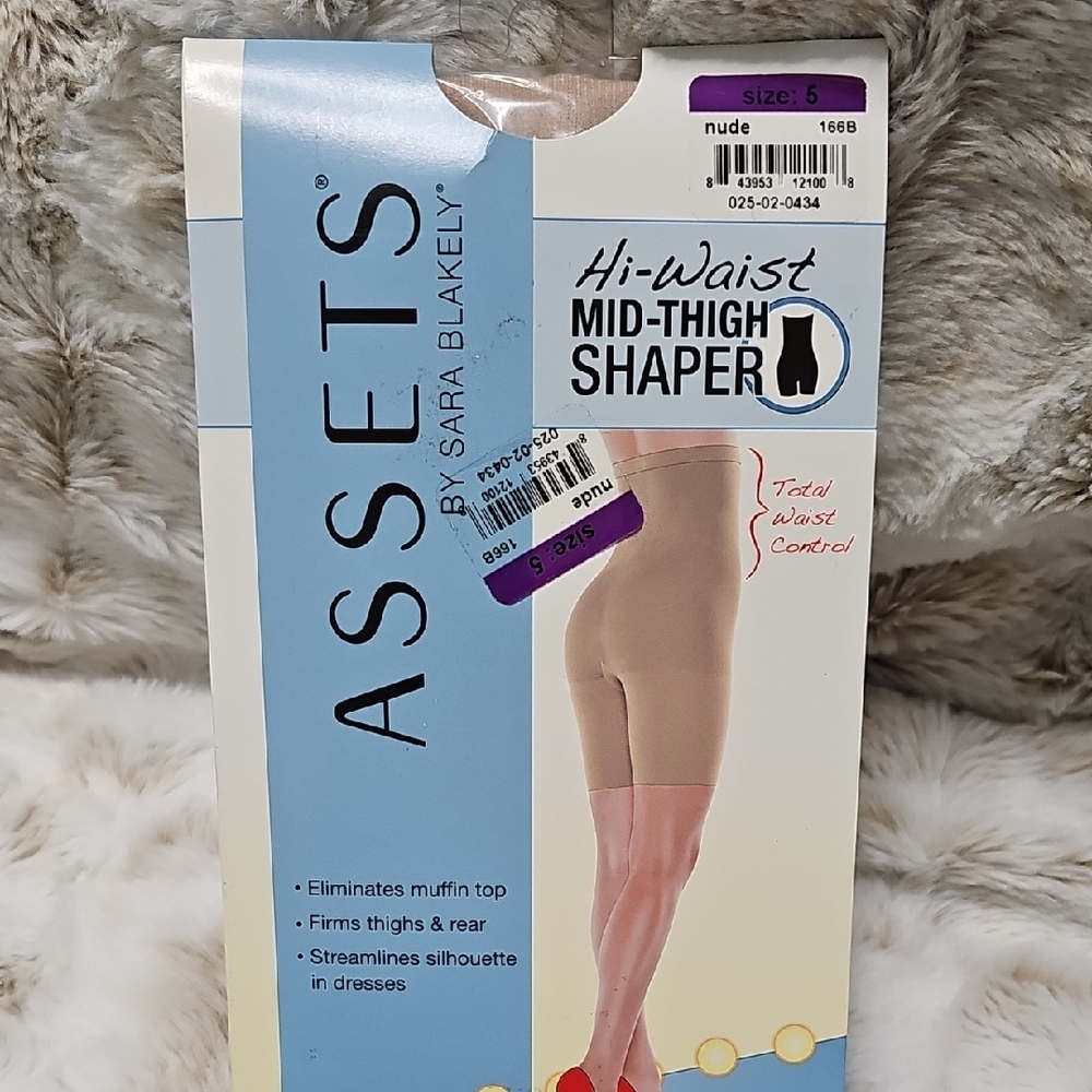 ASSETS by‎ Sara Blakely Hi-Waist Mid-Thigh Shaper - Nude